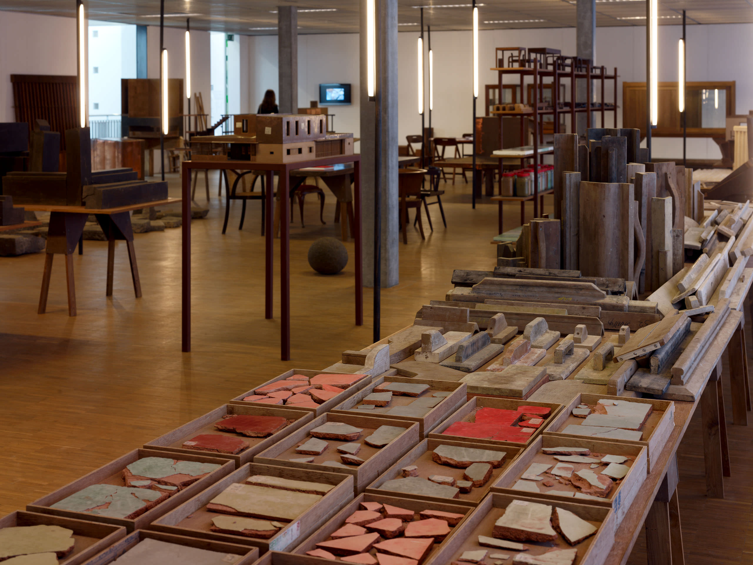 E11328 AP45 028167 j2560